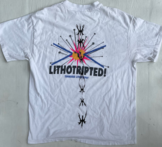 Lithotripted sample tee